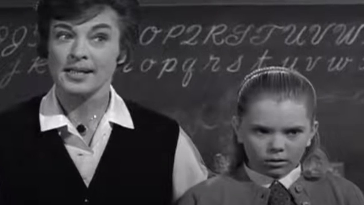 10 Really Weird Twilight Zone Episodes That You Might Not Have Seen (And Might Want To Keep It That Way)