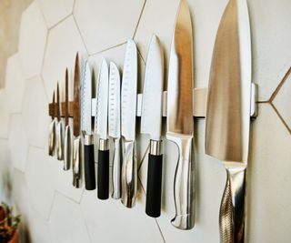 Knives on a magnetic knife rack