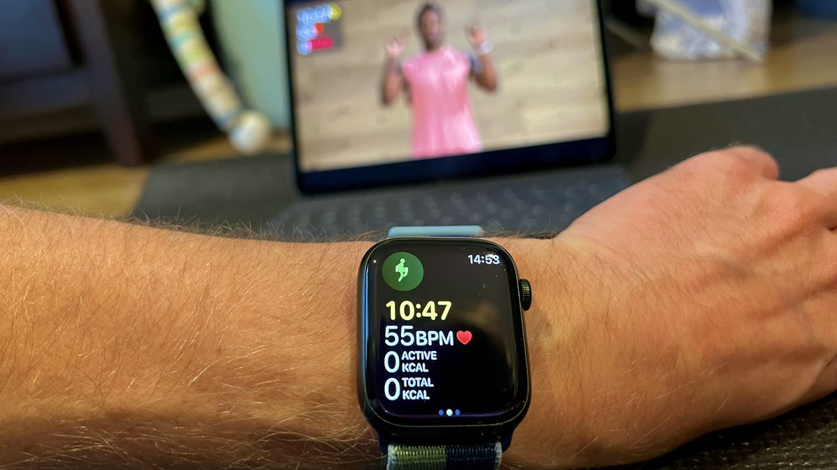 Apple Watch 7 review bigger, definitely not better TechRadar