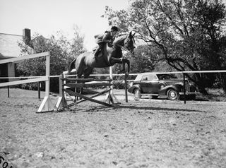 jackie kennedy rides horse