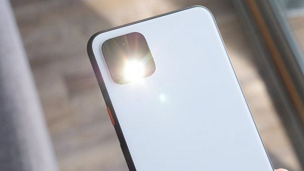 google pixel 4 xl with flashlight turned on