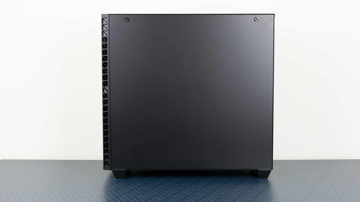 InWin 216
