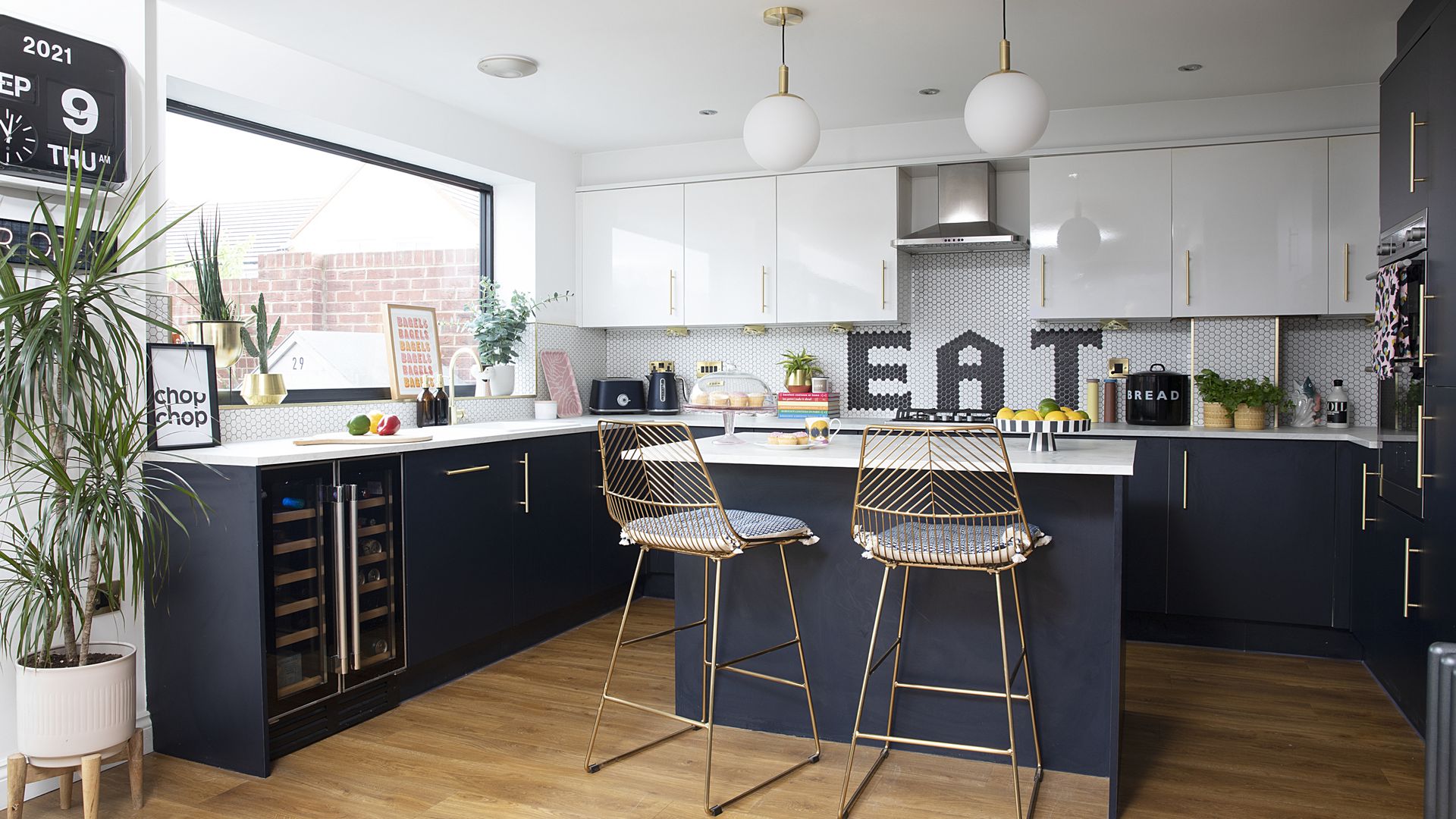 Before and after: this interiors blogger has added stacks of character ...