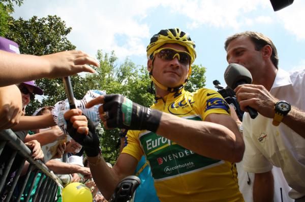 After a fine performance at Luz-Ardiden Voeckler wore yellow for anther stage