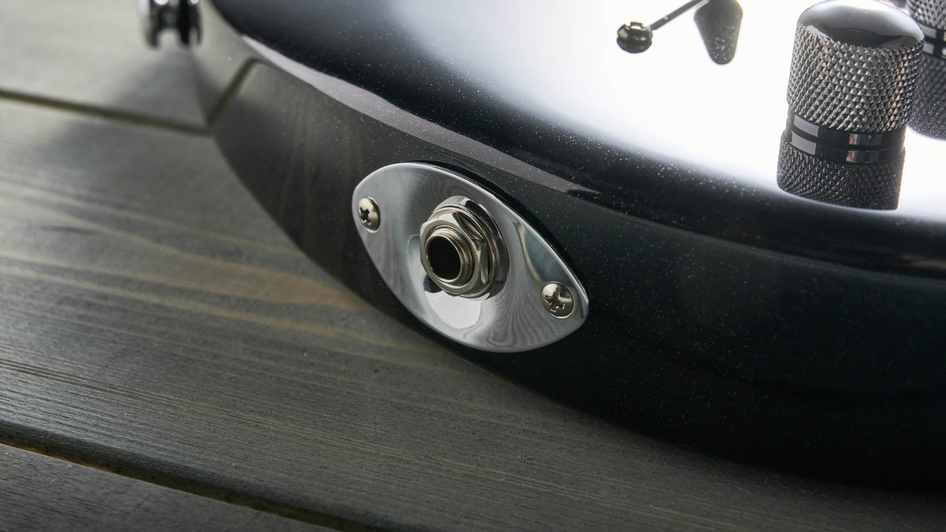 The Venus Revolution is a short-scale electric designed for female players and comes with swappable pickguards