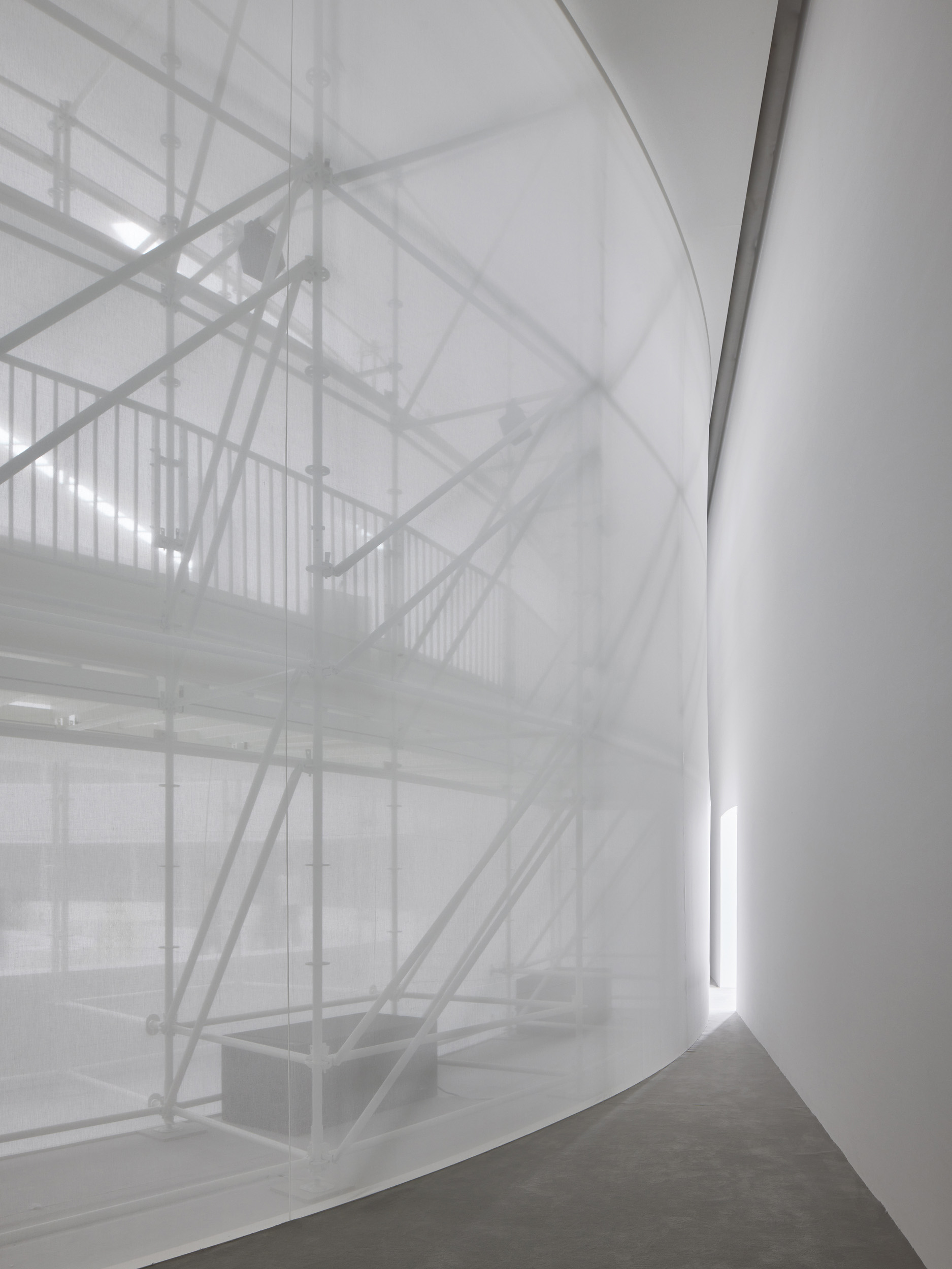 Loewe S/S 2027 showspace