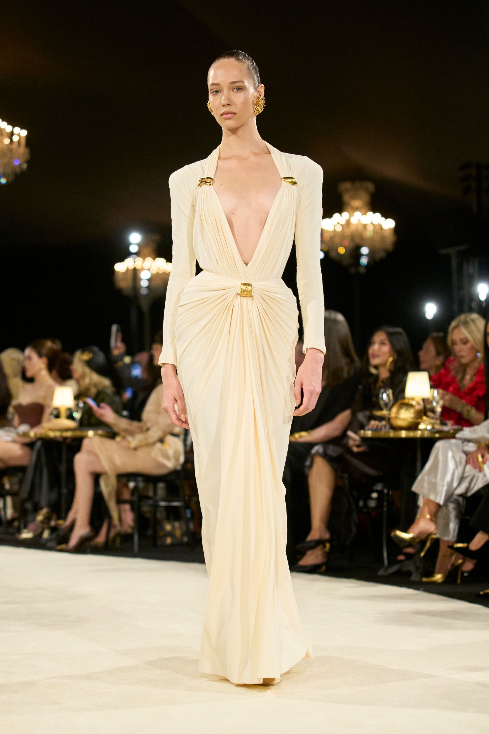 Schiaparelli S/S 27 runway