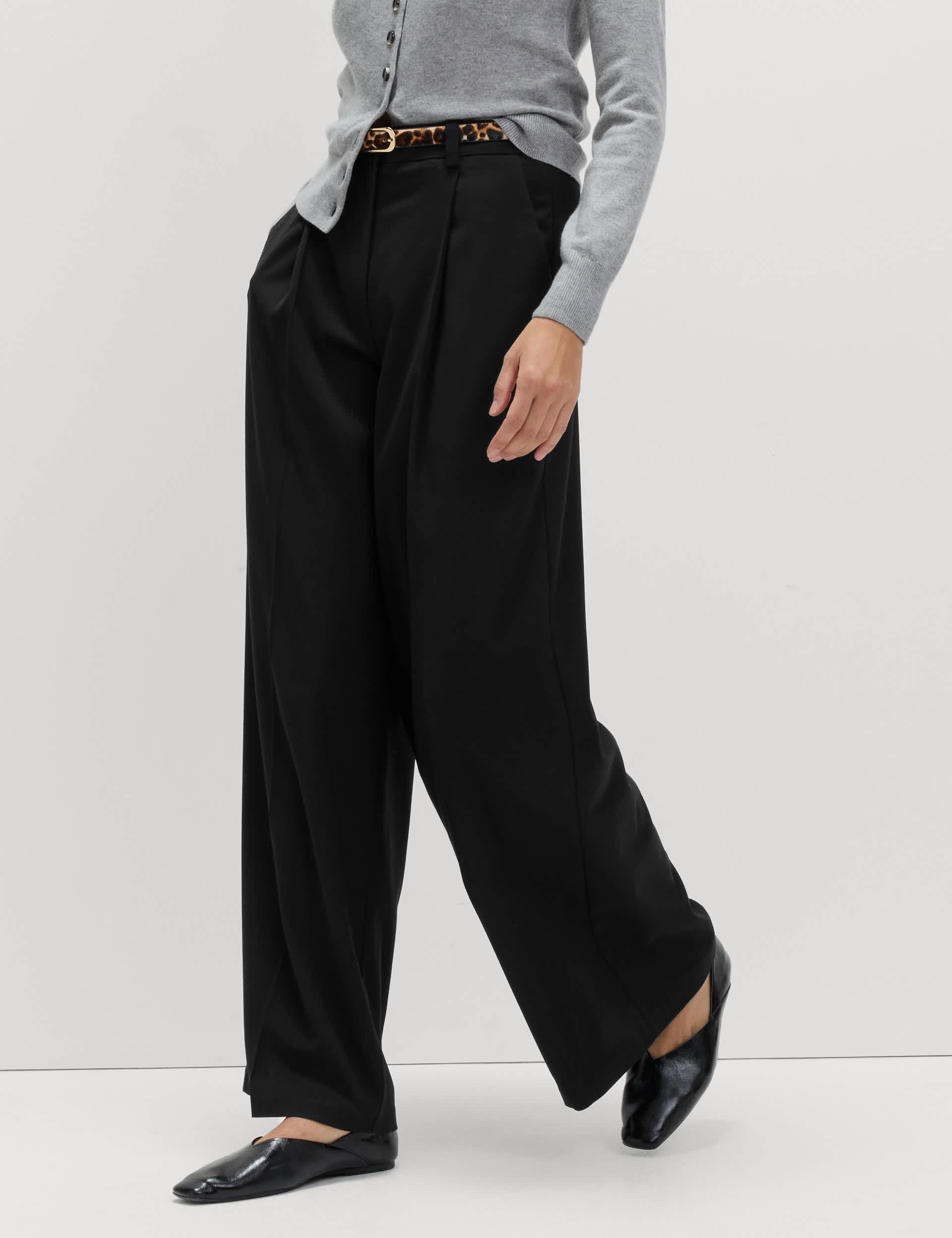 Single Pleat Wide Leg Trousers