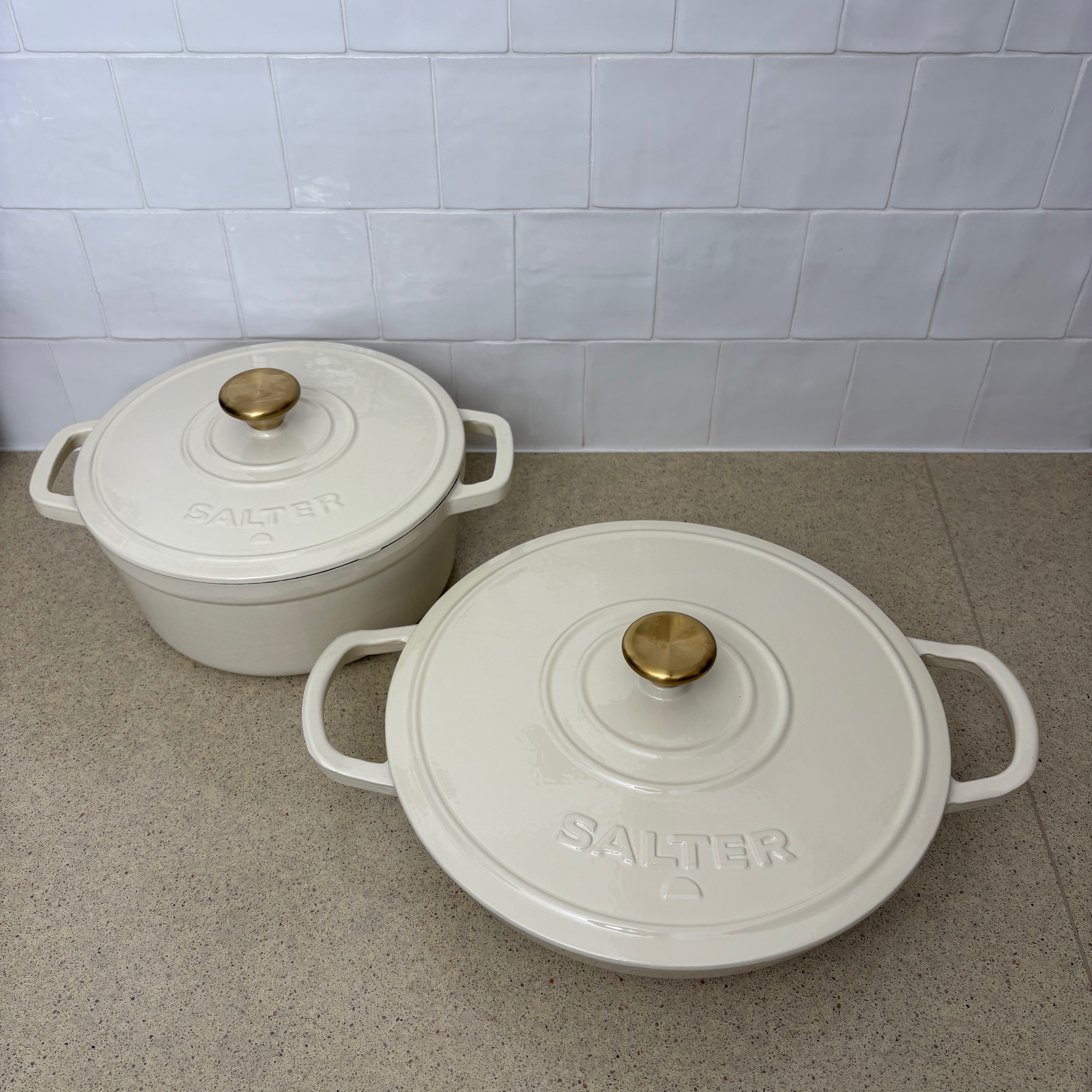 Testing the Salter Chester Cast Iron Casserole Dish set 
