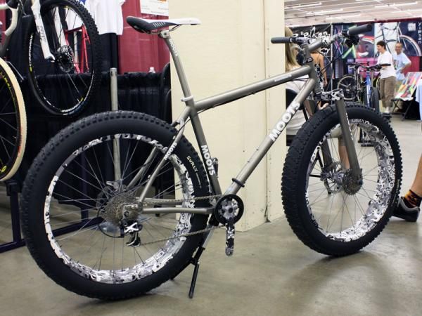 Moots' awesome snow bike makes another appearance.