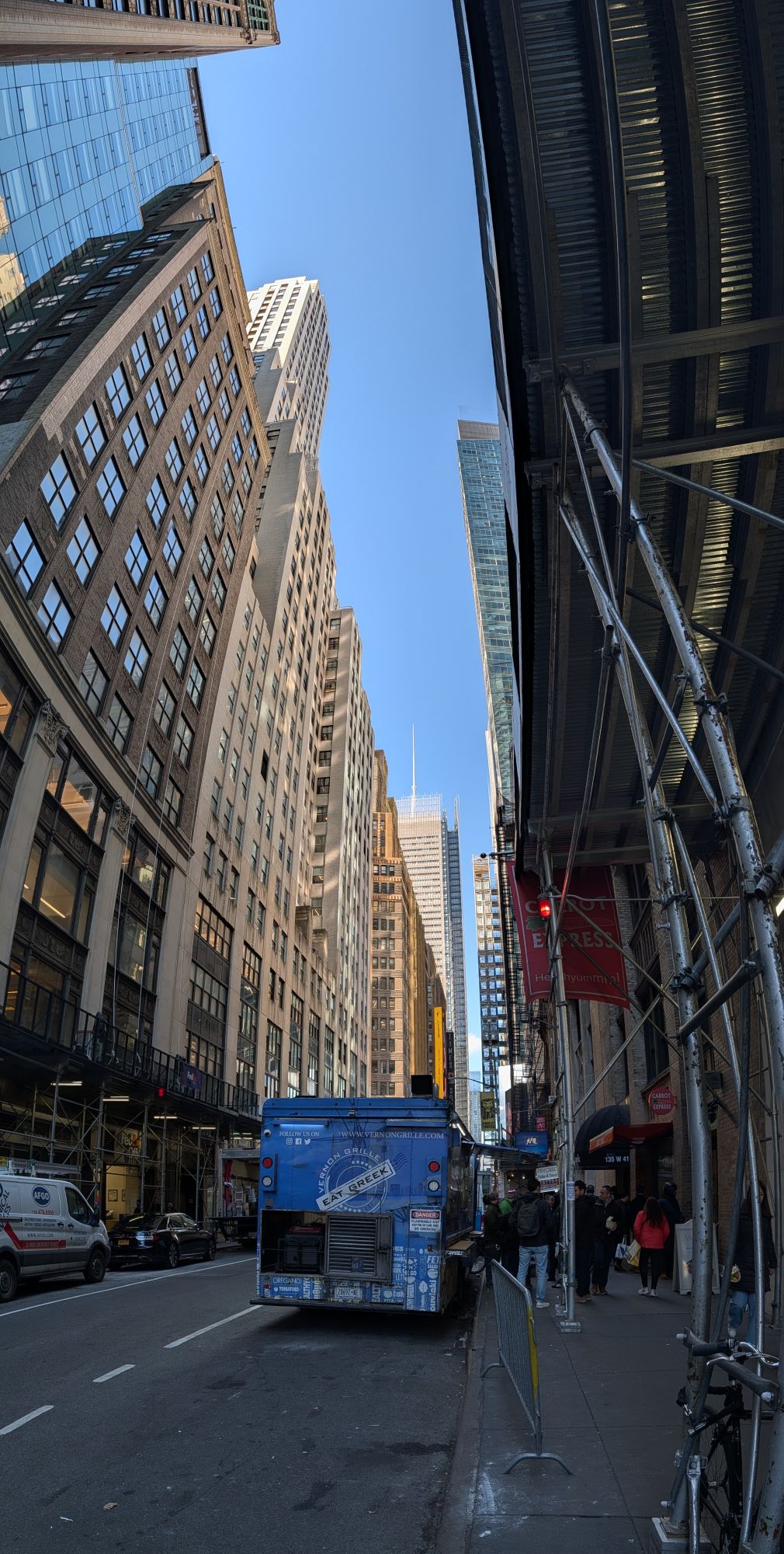 Google Pixel 10 Pro XL vertical panorama sample.