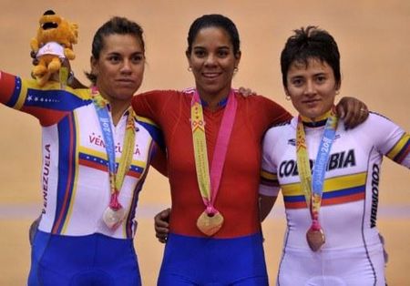 Women's sprint podium (l-r): Daniela Larreal (Venezuela), Lisandra Guerra (Cuba), Diana Maria Garcia (Colombia)