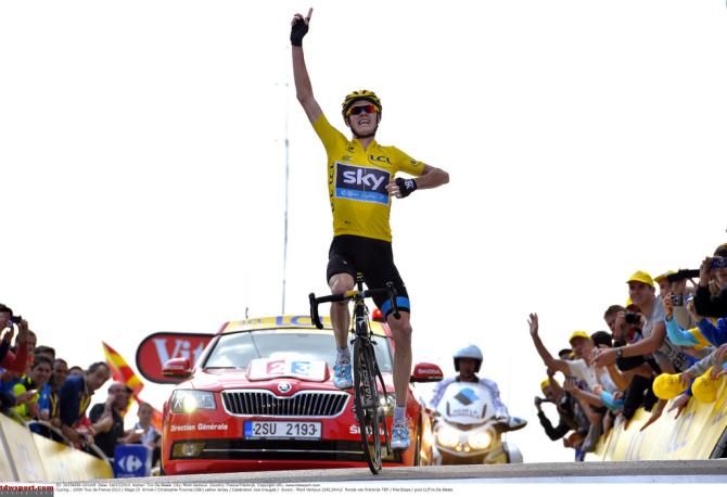 Chris Froome wins atop Mont Ventoux in the yellow jersey