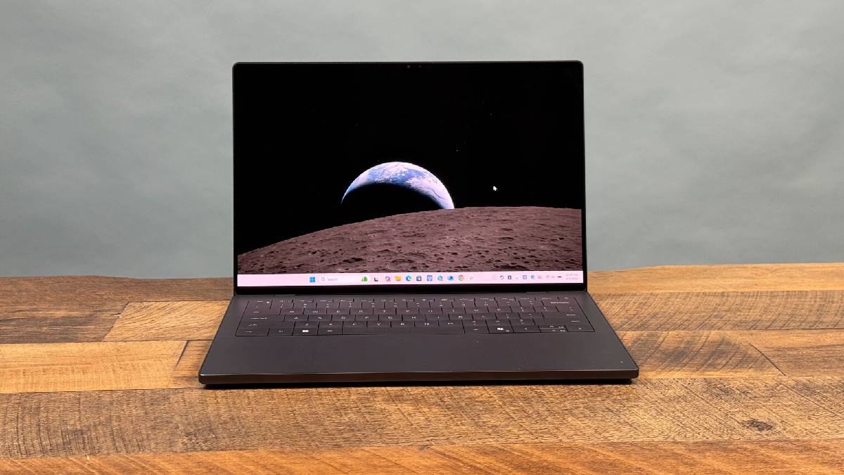 Artemis II wallpaper on Windows