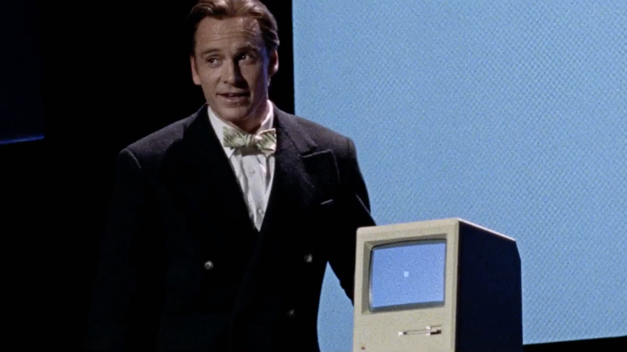 Steve Jobs (Michael Fassbender) takes part in a presentation in Steve Jobs.