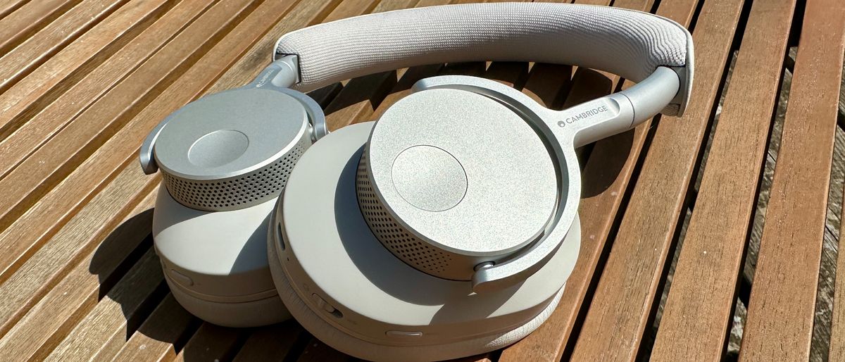 Cambridge Audio P100 on a wooden table in the sun