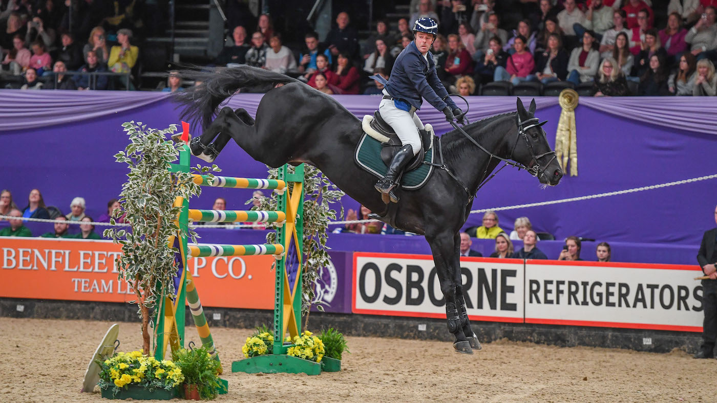 HOYS six-bar