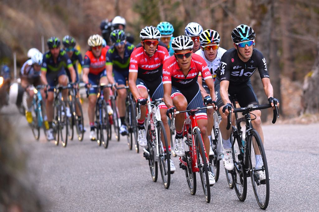 Mikel Nieve working for Sergio Henao