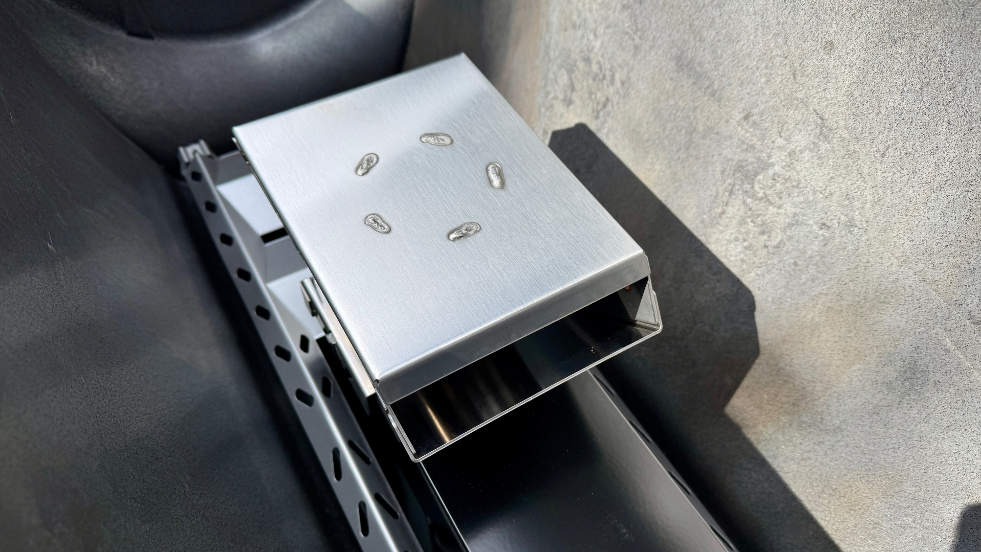 Weber Searwood XL heat deflector