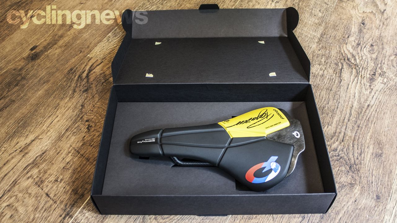Tadej Pogacar Prologo Scratch M5 carbon saddle