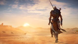 Beste Assassin’s Creed spill: Protagonist Bayek vandrer i en ørken