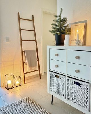 IKEA Kallax storage solution in small bathroom