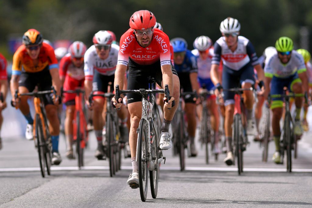 PLOUAY FRANCE AUGUST 25 Arrival Daniel Mclay of The United Kingdom and Team Arkea Samsic Peloton during the 84th Bretagne Classic OuestFrance 2020 a 2478km race from Plouay to Plouay GrandPrixPlouay GPPlouay on August 25 2020 in Plouay France Photo by Luc ClaessenGetty Images