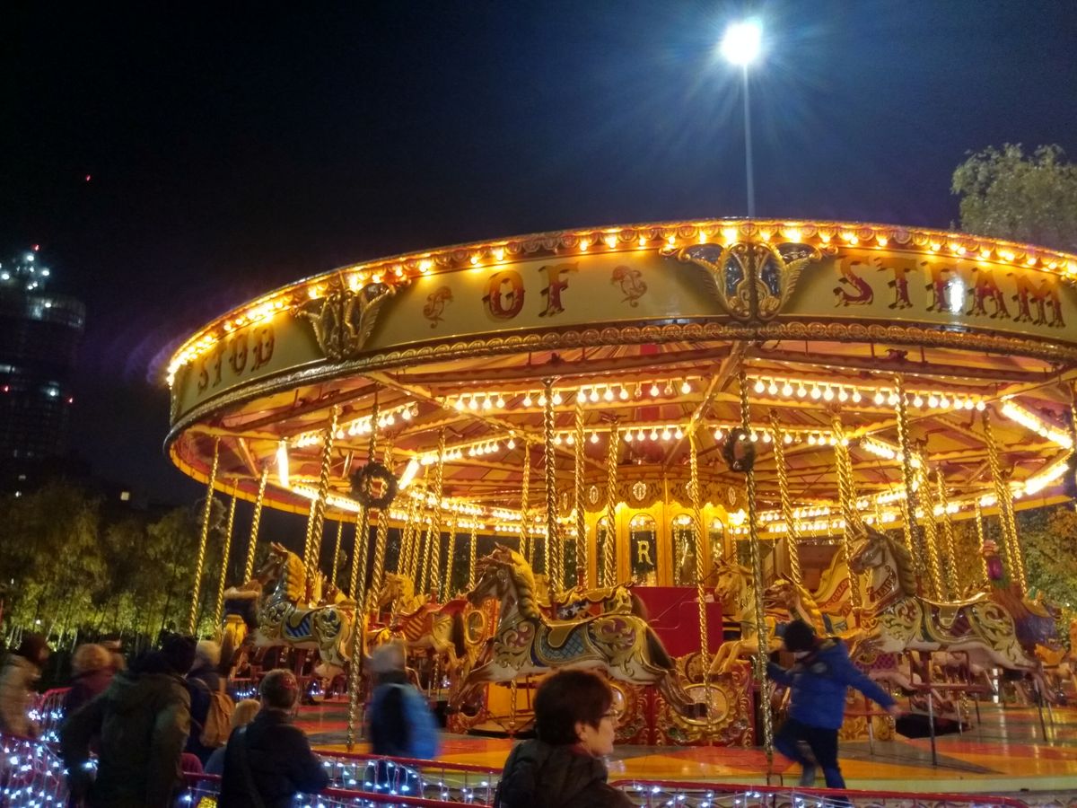 3. Here's the first night shot of our camera samples and it shows how the phone really struggled with bright lights at night.