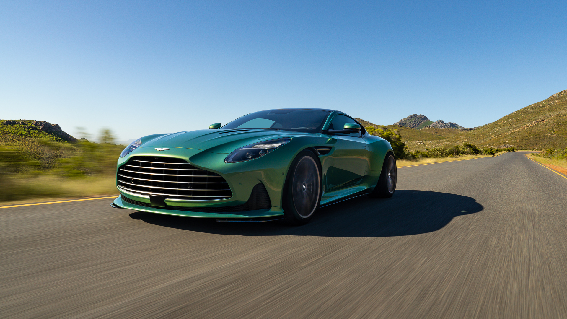 New Aston Martin DB12 ‘super tourer’ debuts major tech…