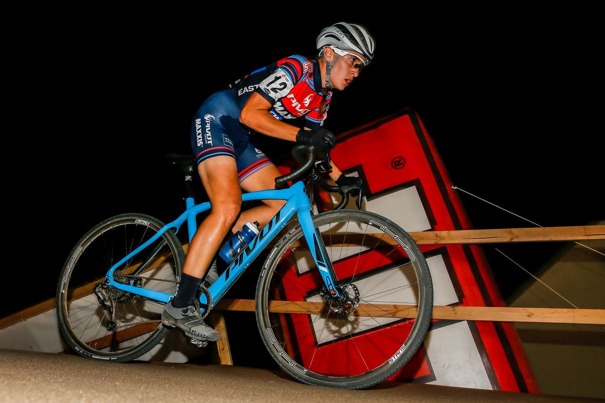 Sofia Gomez (Pivot/Maxxis) chases the leaders on the flyover