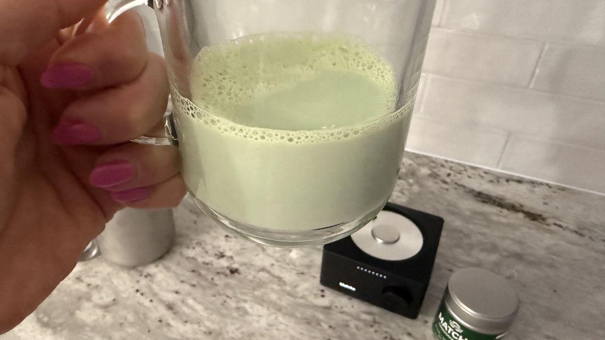 Terra Kaffe Aero making matcha