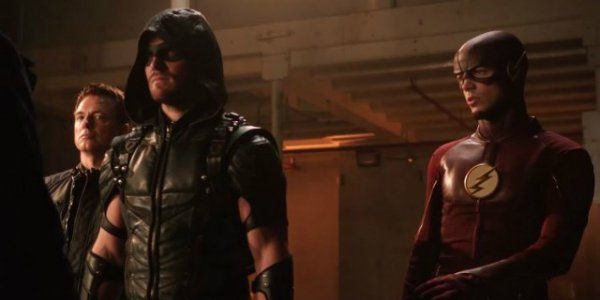 Why This Flash And Arrow Crossover Was Really Hard To Pull Off 