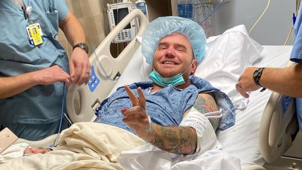 New Found Glory&#039;s Chad Gilbert in hospital following operation to remove tumour from spine