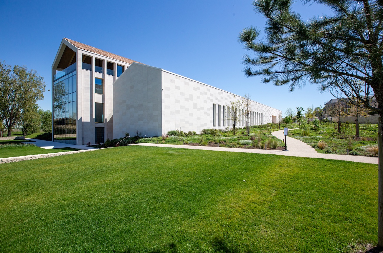 new winery at L&eacute;oville Las-Cases