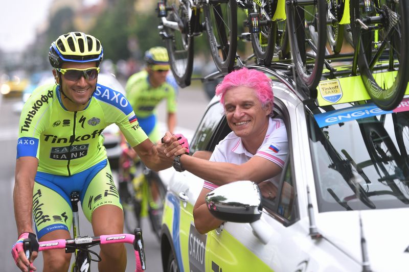 Ivan Basso with Oleg Tinkov at the team car