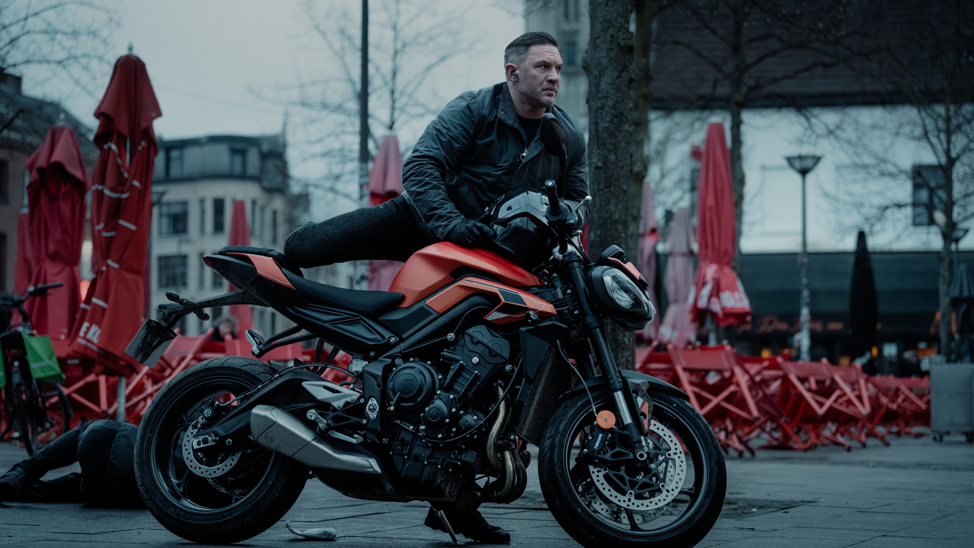 Harry mounts a motorbike in MobLand