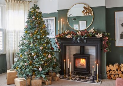 Vikki Savage's renovated 1930s house styled for Christmas 