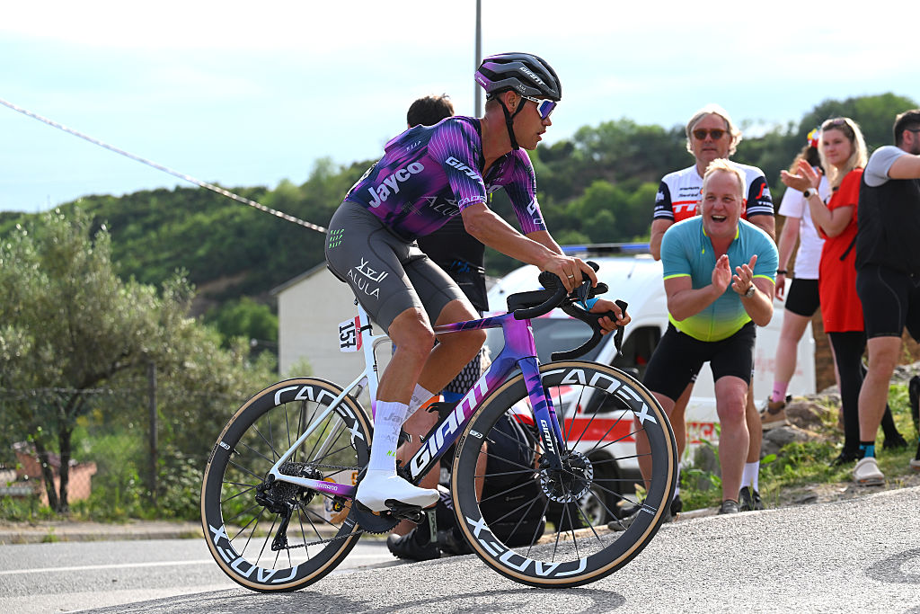 Luke Plapp competes during stage 1 at the Giro d&#039;Italia 2025