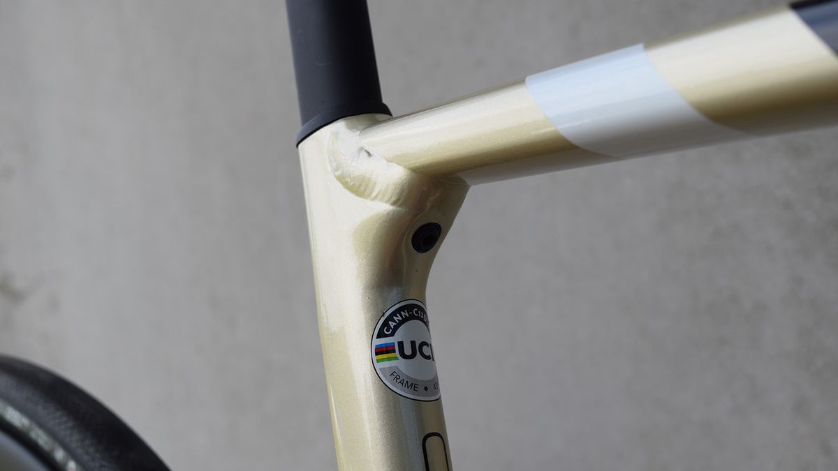 The new integrated wedge clamp is neat, aero, and requires little torque for a secure hold