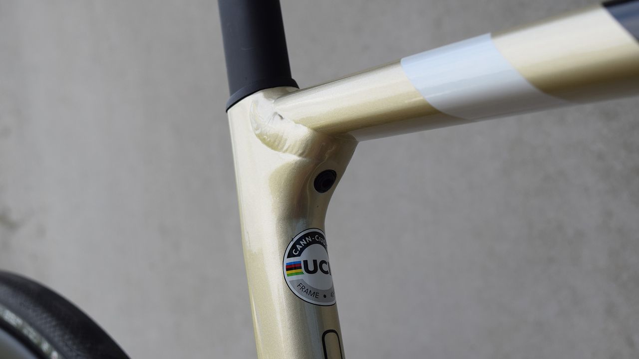 The new integrated wedge clamp is neat, aero, and requires little torque for a secure hold