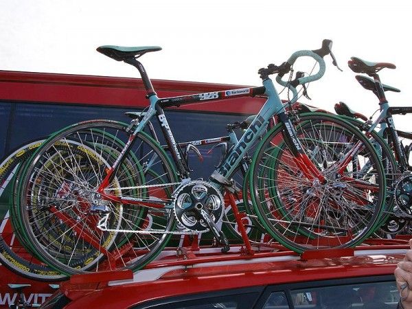 Baden Cooke of Barloworld tested out the team's new Bianchi on the Belgian roads.