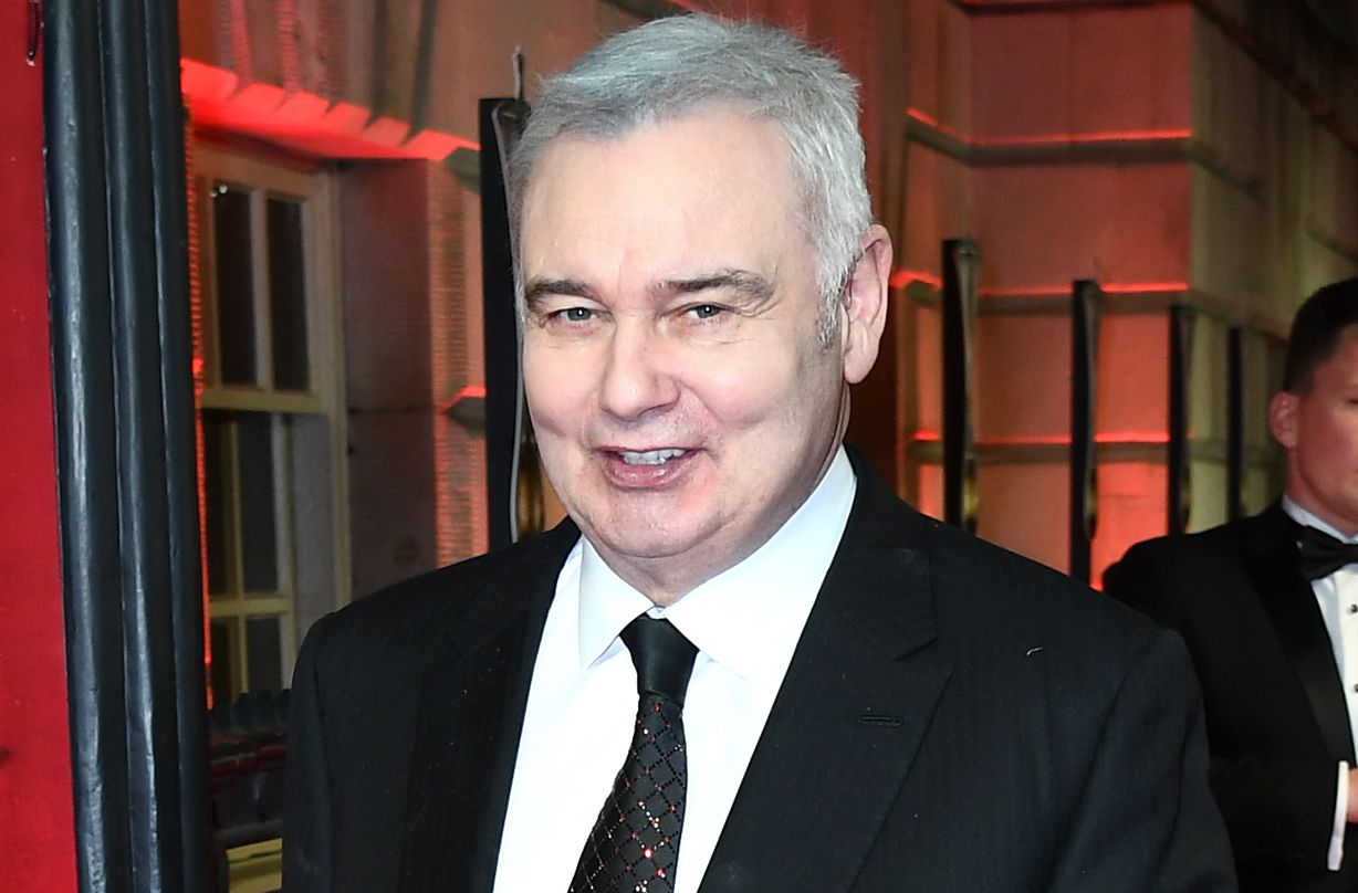 eamonn holmes appeals advice eye condition