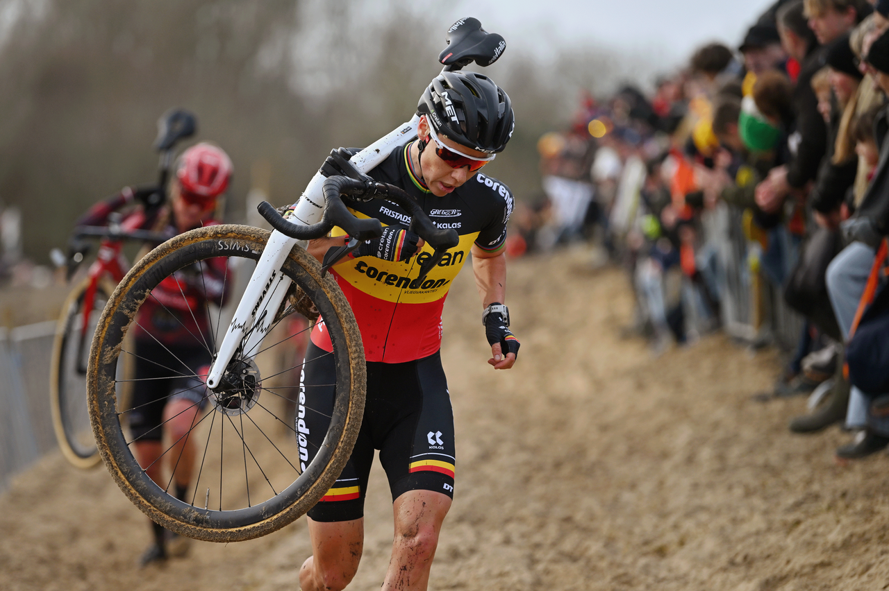 An icon on the sand- Sanne Cant completes another Koksijde cross in fifth