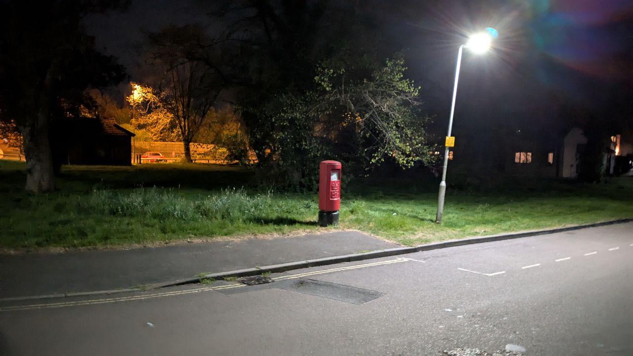 google pixel 9a vs google pixel 8a photo shootout - pixel 8a low light