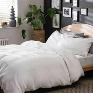 Best Christmas bedding set in waffle white 