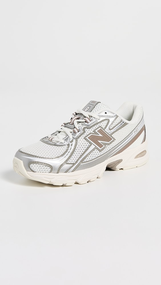 New Balance 740 Sneakers