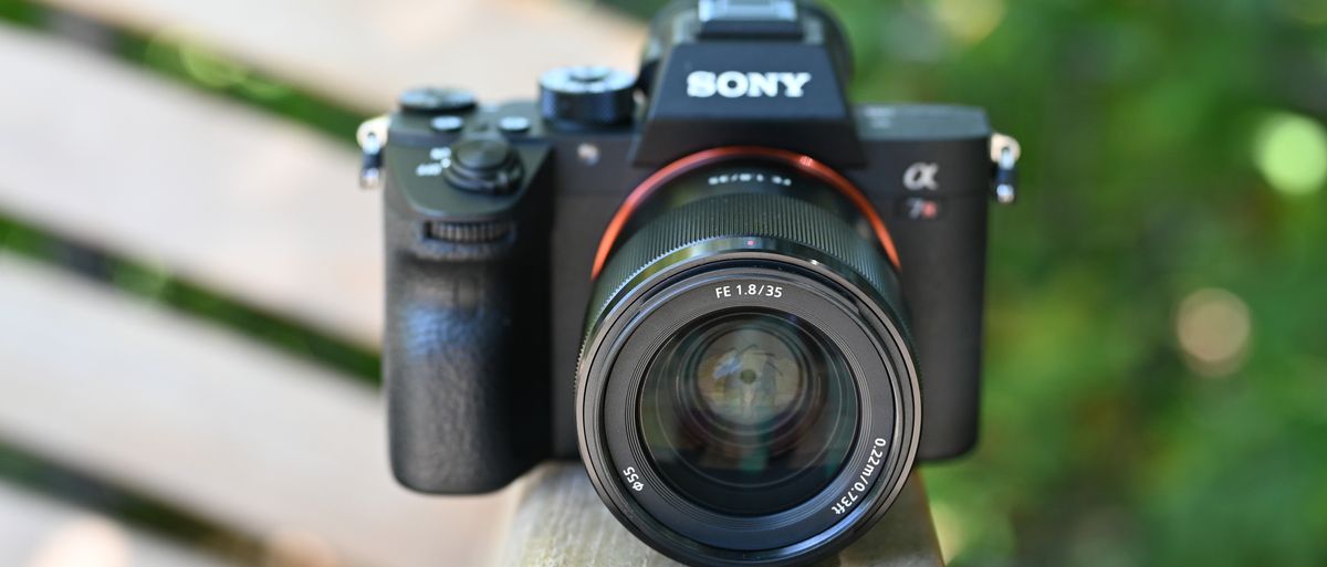 Sony FE 35mm f/1.8