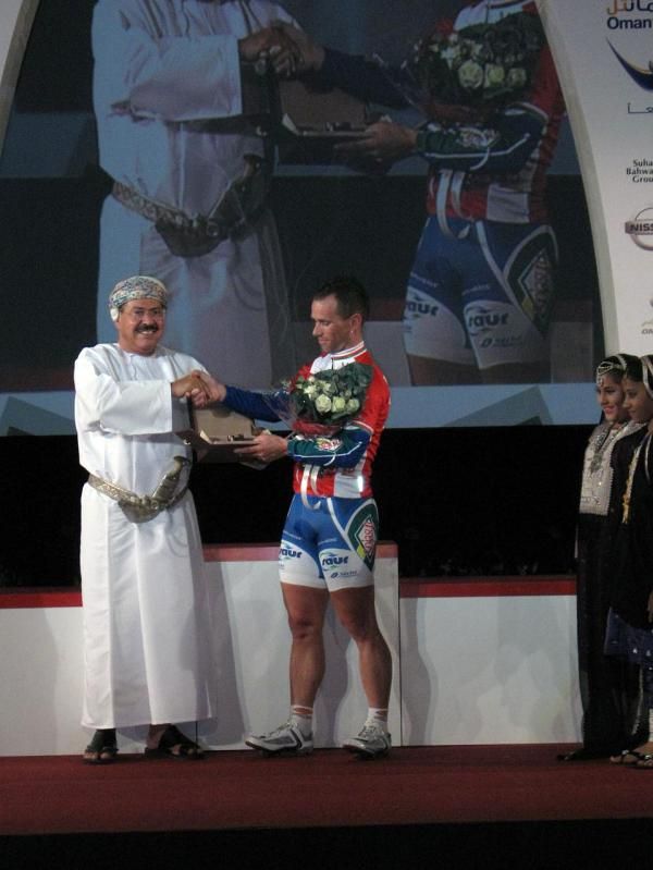 Jimmy Casper (Saur-Sojasun) accepts the prize for stage winner