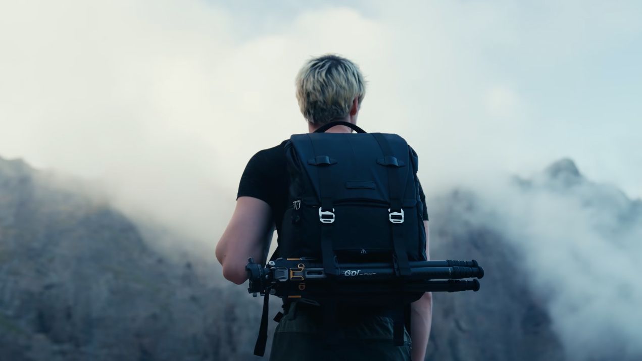This compact travel tripod sets up in seconds, thanks to a one-click leg design