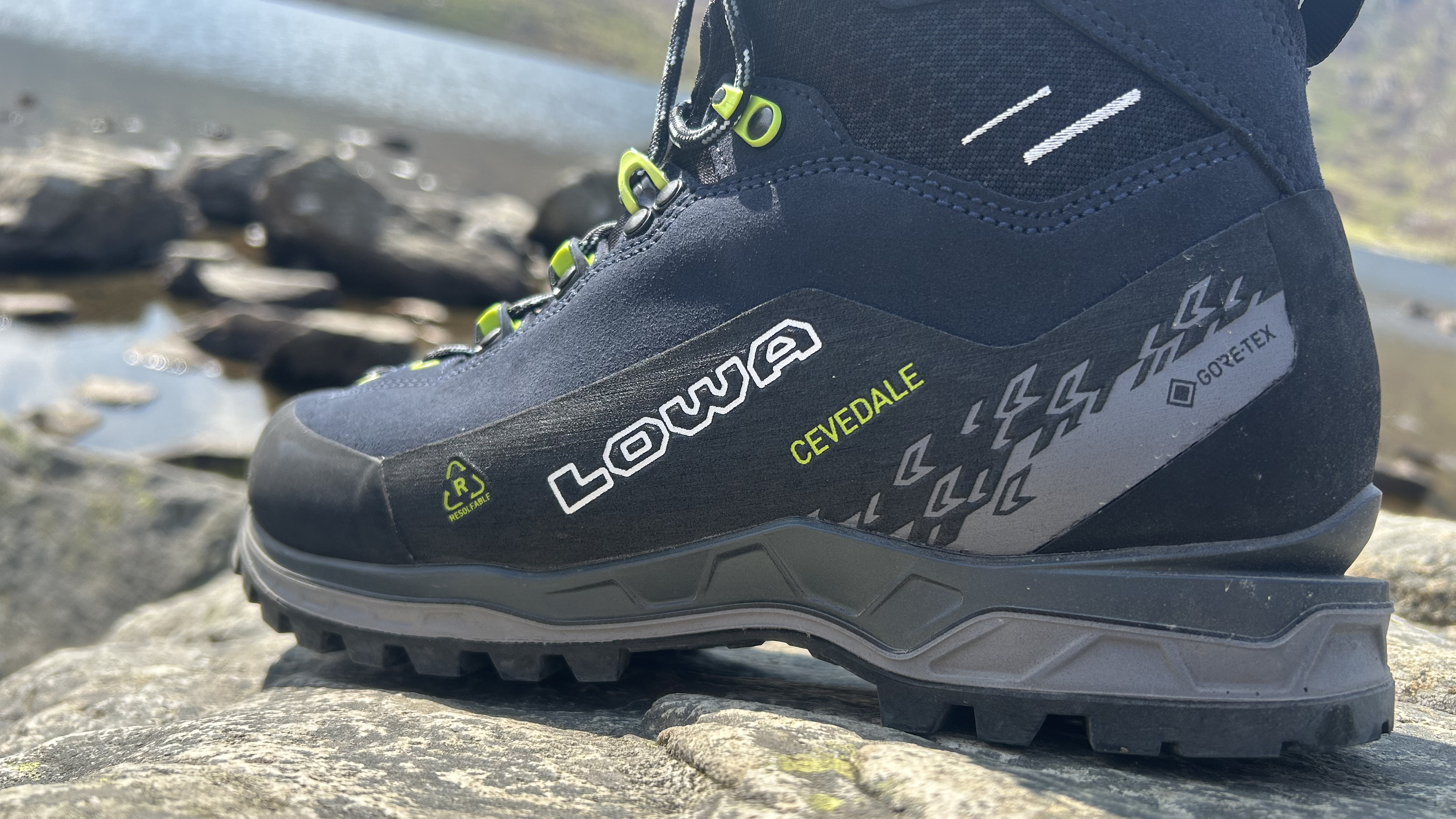 Lowa Cevedale Pro GTX Mid Close